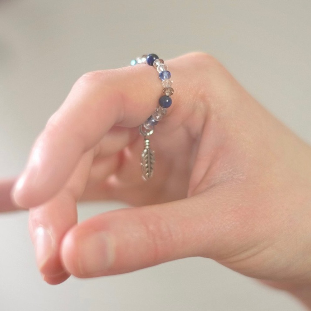 Sodalite gemstones ring with stainless steel feather pendant 🌸